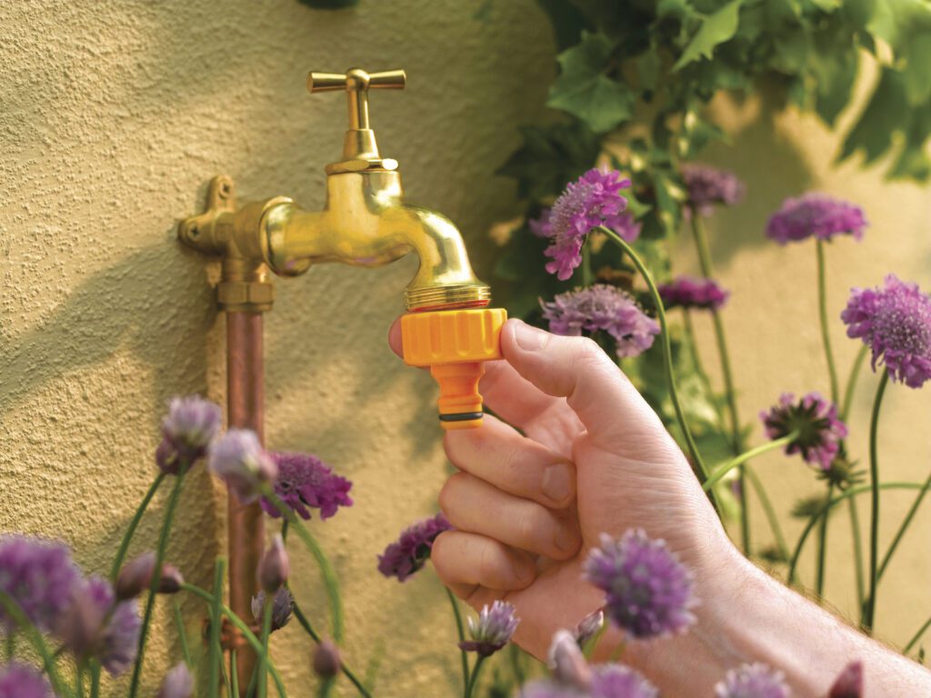 Hozelock Threaded Tap Connector 1″ 5010646005234 2